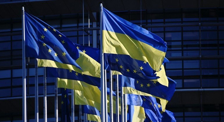 Guerra na Ucrânia: eurodeputados debatem a situação da segurança na Europa